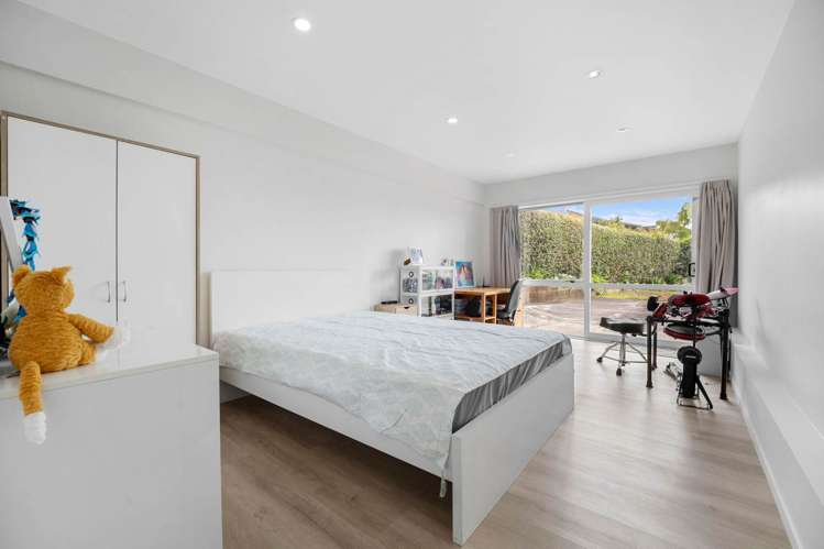 2/365 East Coast Road Mairangi Bay_15