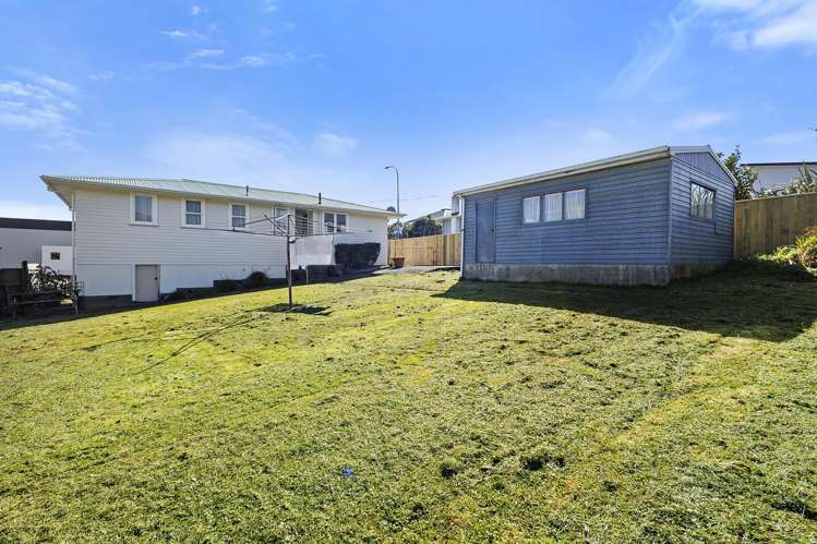 82 Warspite Avenue Cannons Creek_13
