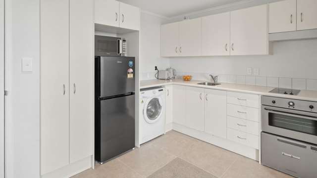  1E/30 Westward Ho Glen Eden_3