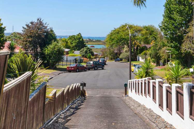 19 Wairata Place Te Atatu South_10