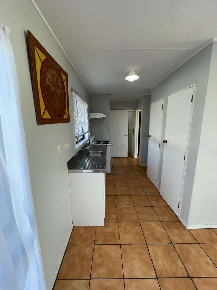 251 Flaxmere Avenue 10480_5