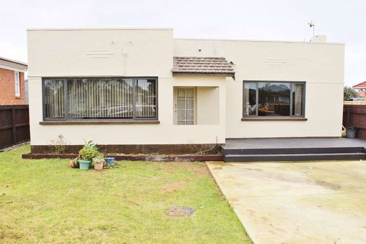 11 Thomas Road Mangere_1