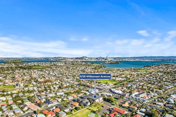 5/16 Williamson Avenue Belmont_16