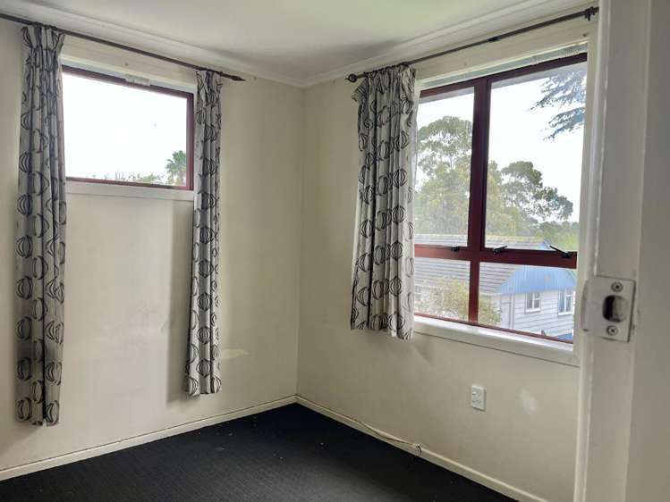 38 Tudor Road Henderson_8