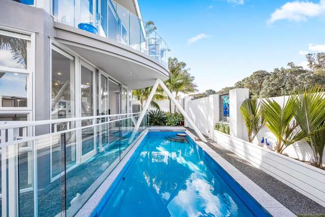 ELEVATED COASTAL LUXURY - CASTOR BAY