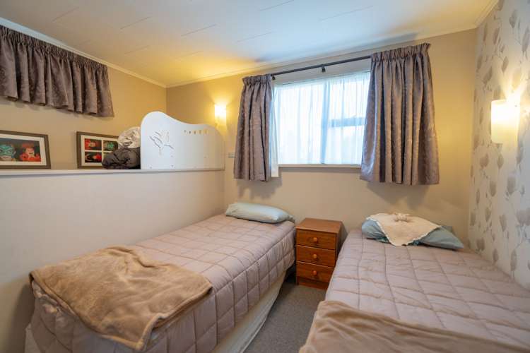 44 Howden Street Te Anau_12