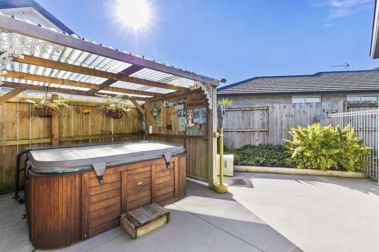 6 Searle Drive Patumahoe_15