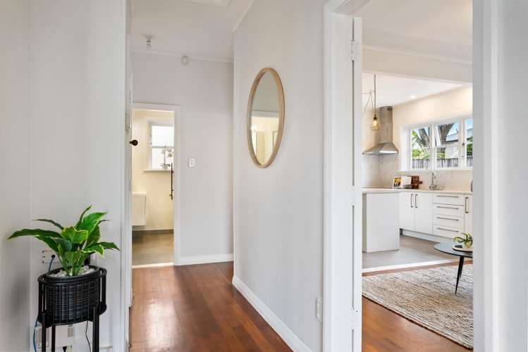 31 Woodward Road Mount Albert_18