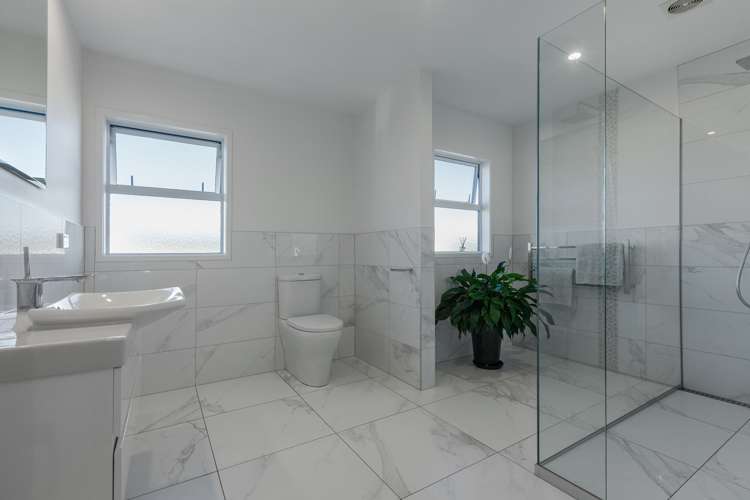 21 Adamson Road Taipa_12