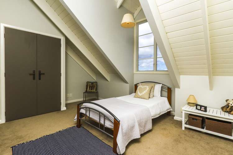 161 Lloyd Road Riverhead_16