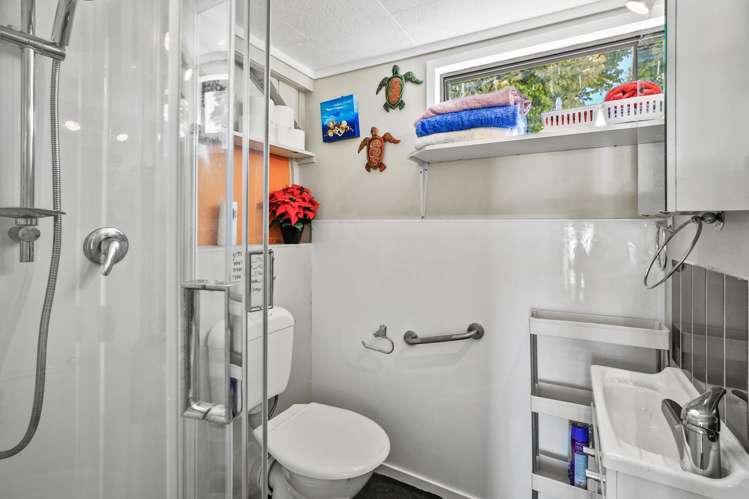 C16/473 Thames Coast Road Te Puru_5