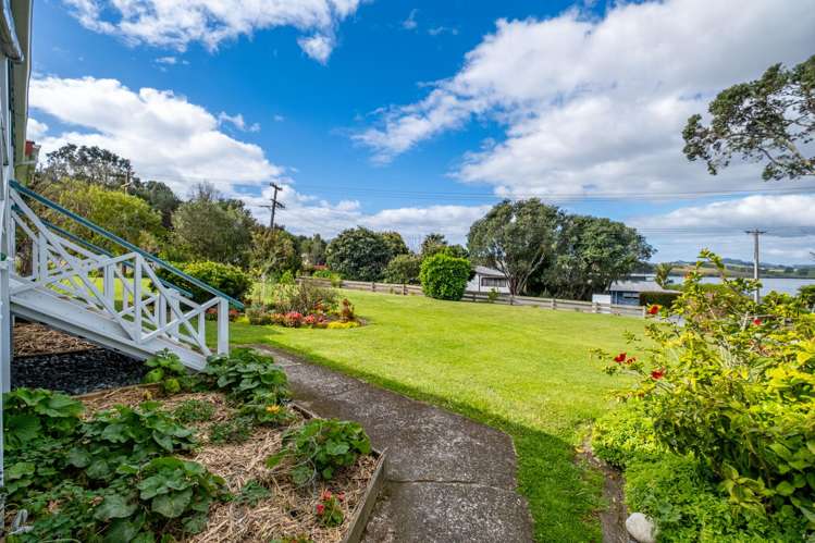 18 Grey Street East Mangonui_23