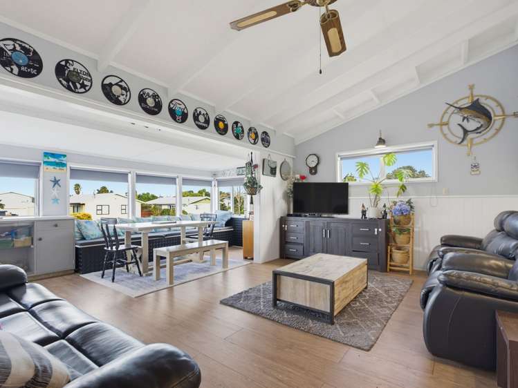 201 Chartwell Avenue_1