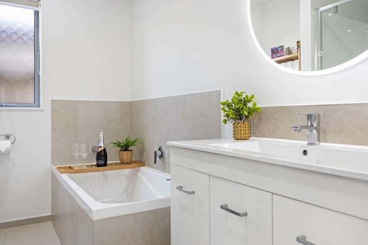 20 Whareatua Avenue Takanini_16