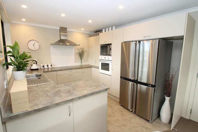 6 Kohu Place Halfway Bush_1