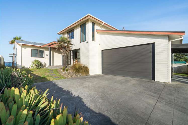 235 Pukehina Parade_0