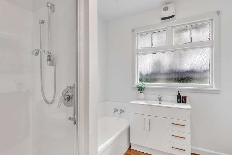 43 Birchfield Avenue Dallington_14