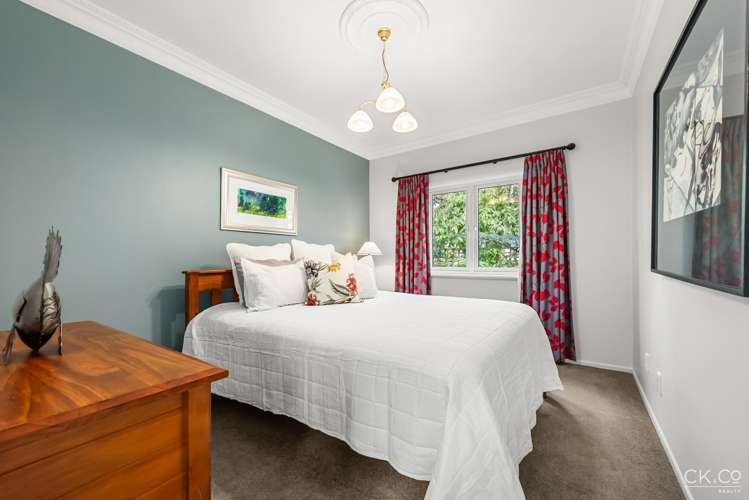 7 Anderson Grove Epuni_18