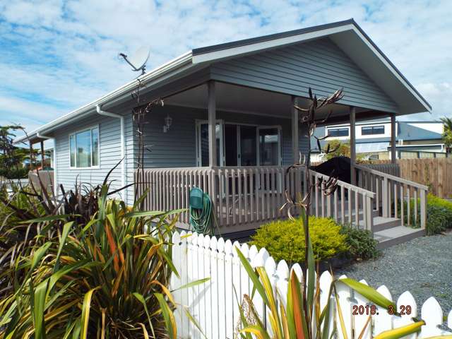 1b Front Miranda Road Waitakaruru_1