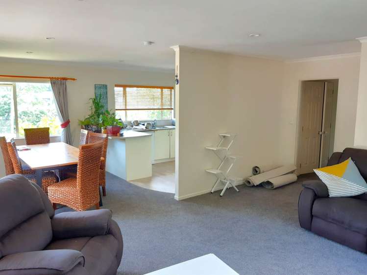 2/25 Jean Place Stanmore Bay_3