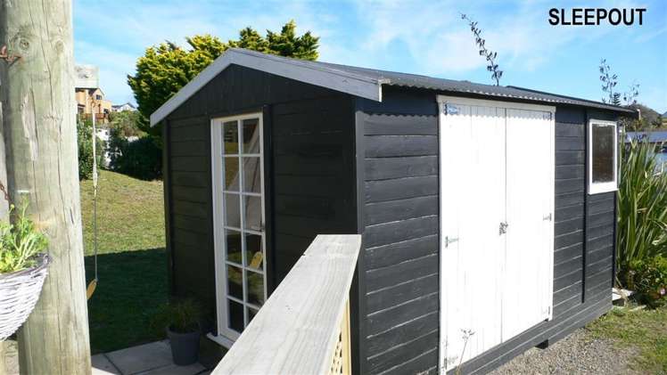 19 Hicks Crescent Waikanae Beach_11