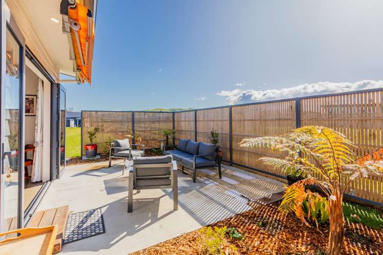 8 White Road Otane_15