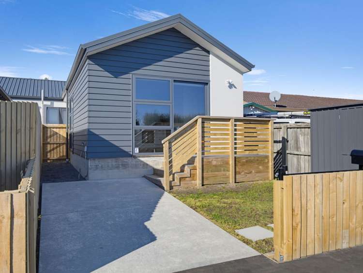 10 Randolph Street Woolston_15