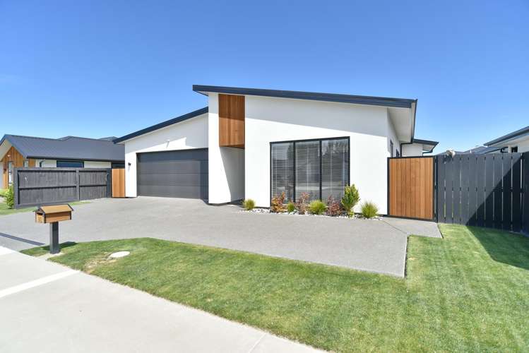 16 McQuillan Avenue Woodend_36