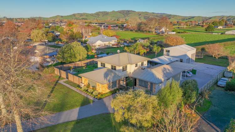 165 The Oaks Drive Leamington_28