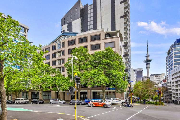120 Mayoral Drive City Centre_9
