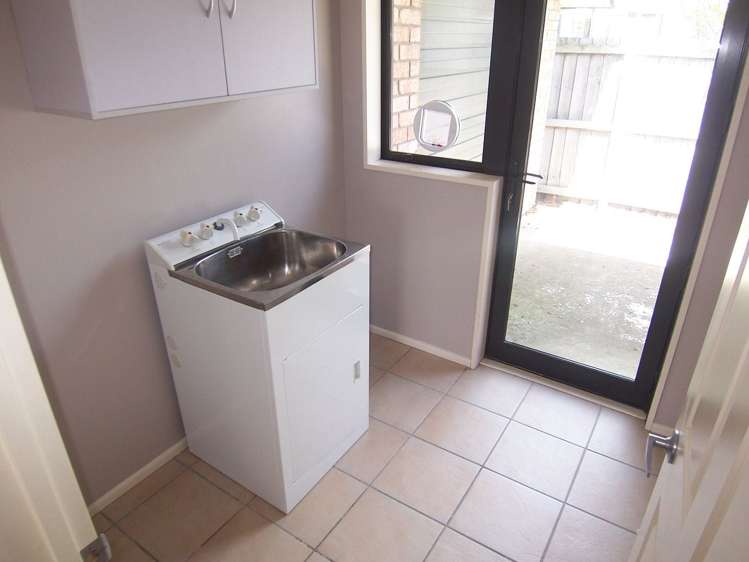 32 Shearwater Drive Woolston_8