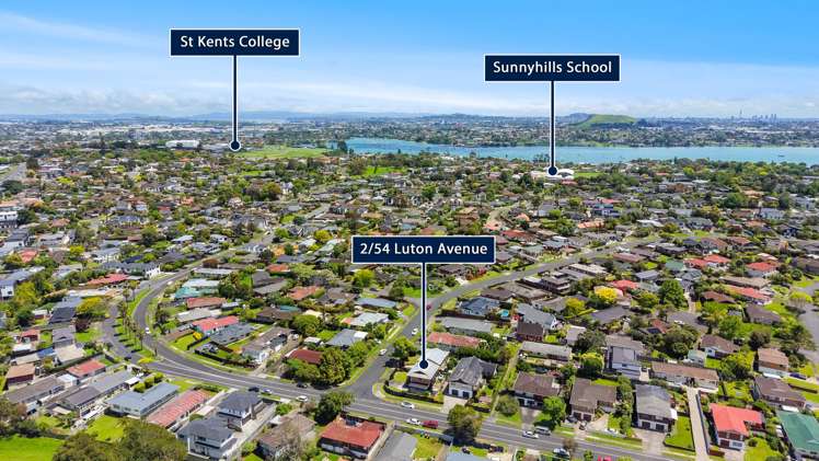 2/54 Luton Avenue Sunnyhills_1