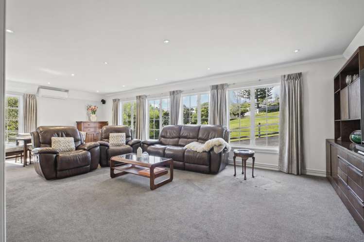 27 Charles Dickens Drive_5
