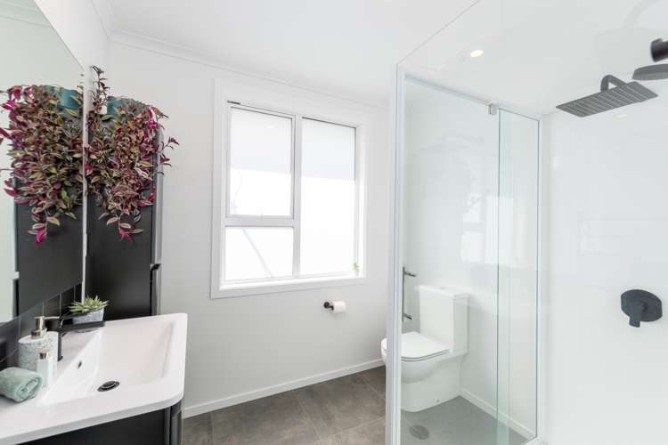 56 Arawhata Street Porirua East_11