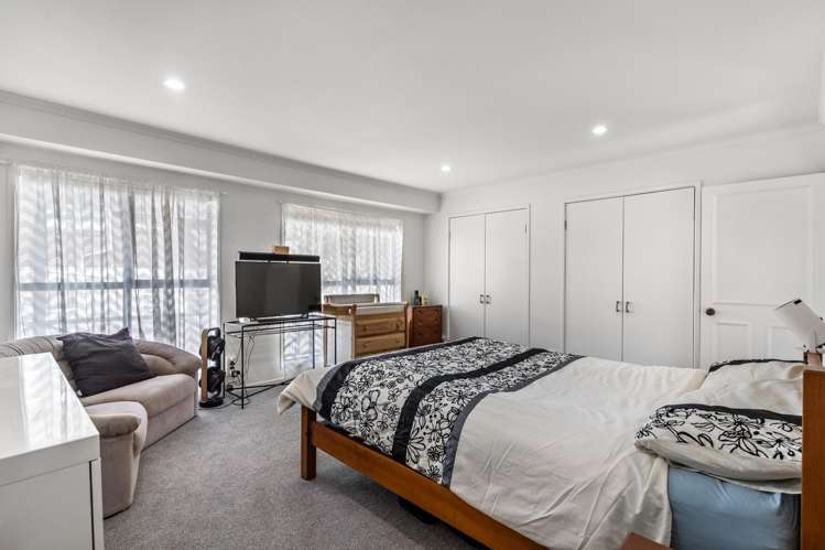 15 Flagstaff Place Massey_23