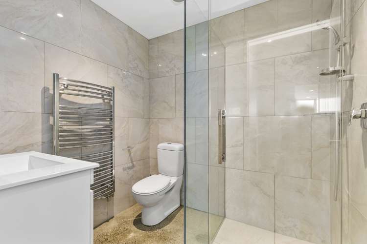 6 Owhiro Bay Parade Island Bay_19