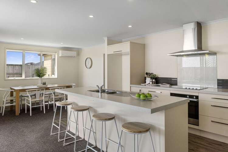 134 Puhirake Crescent Pyes Pa_3