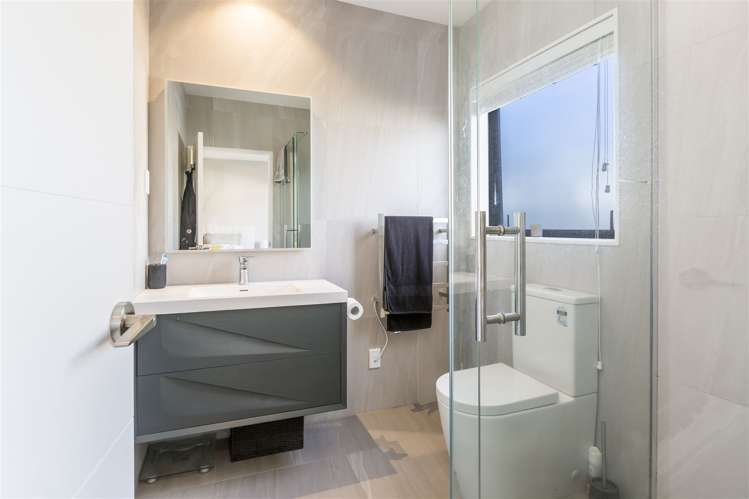 106 Parkview Drive Gulf Harbour_13