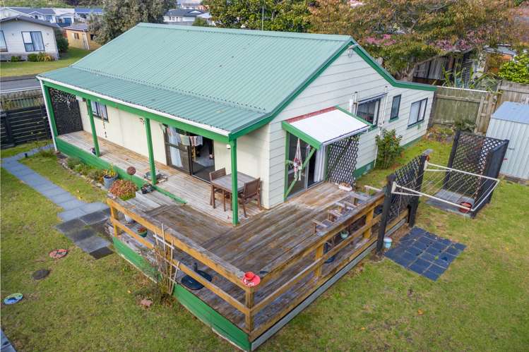 83 Norfolk Crescent Otaki Beach_17