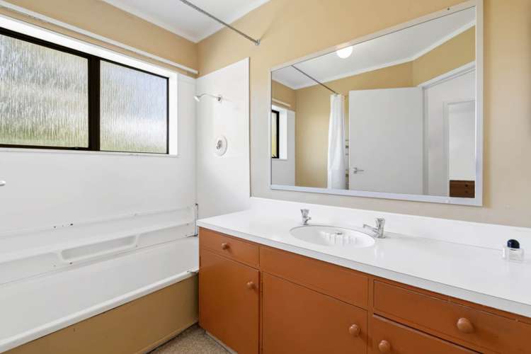 2/58 Edgeworth Road Glenfield_5