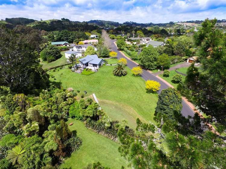 1 Cloverfields Drive Waimauku_37