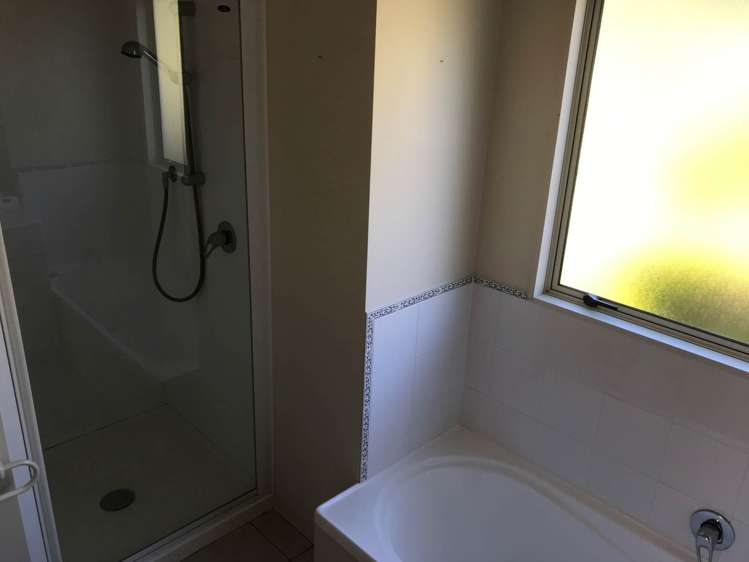 1/18 Ocean View Road Hatfields Beach_8