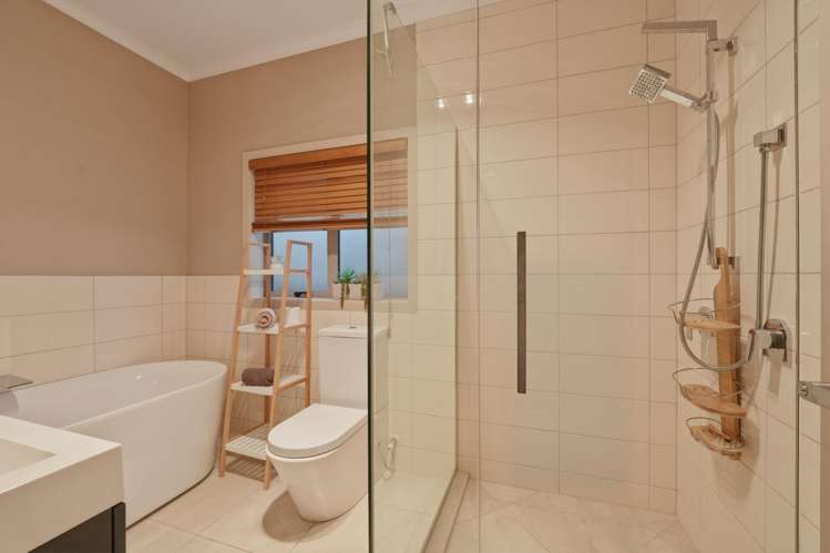 85C Dixon Road Glenview_17