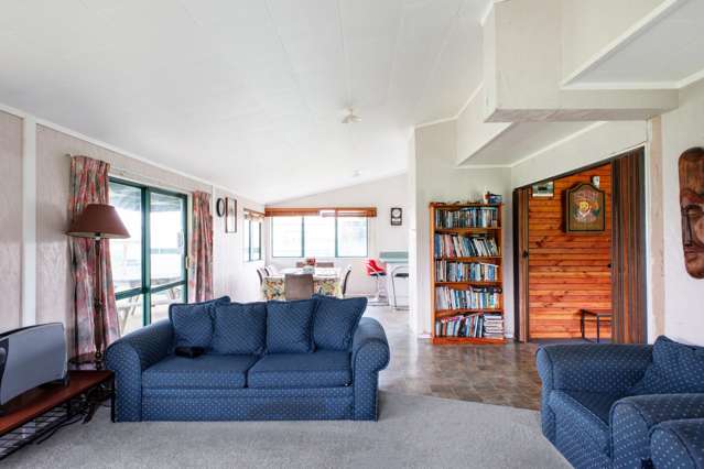 1 Rawinia Place Te Kaha_4