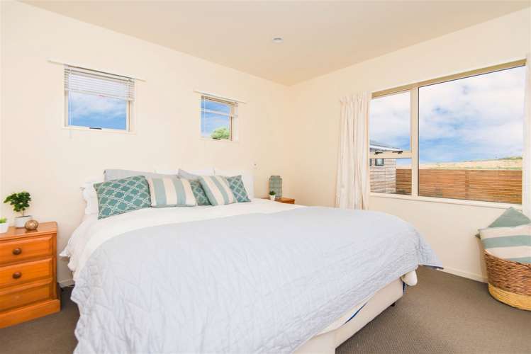 5 Silver Pine Avenue Woodridge_4