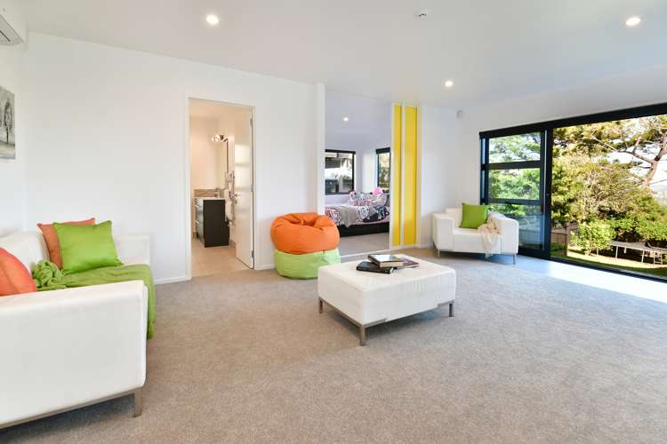 25 Roberts Road Matakatia_12