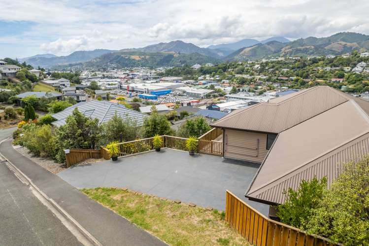 34 Saint Lawrence Street Toi Toi_1