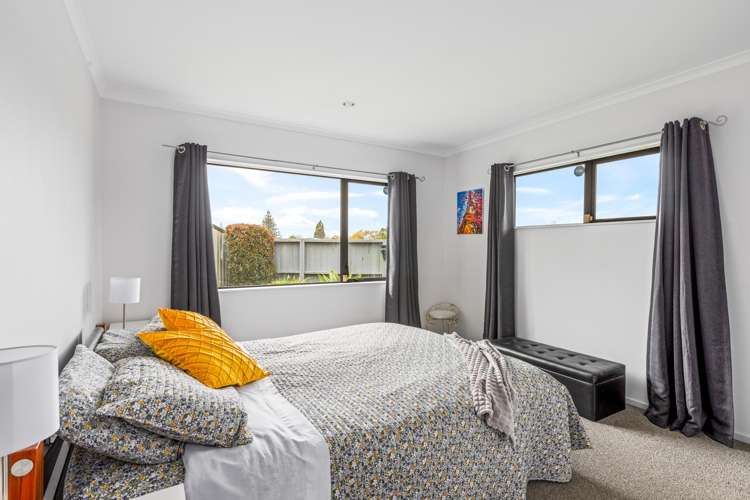 7a Barberry Lane Te Atatu Peninsula_12