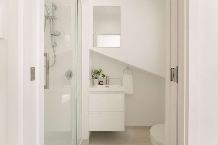 8/3 Leinster Avenue Mount Maunganui_16