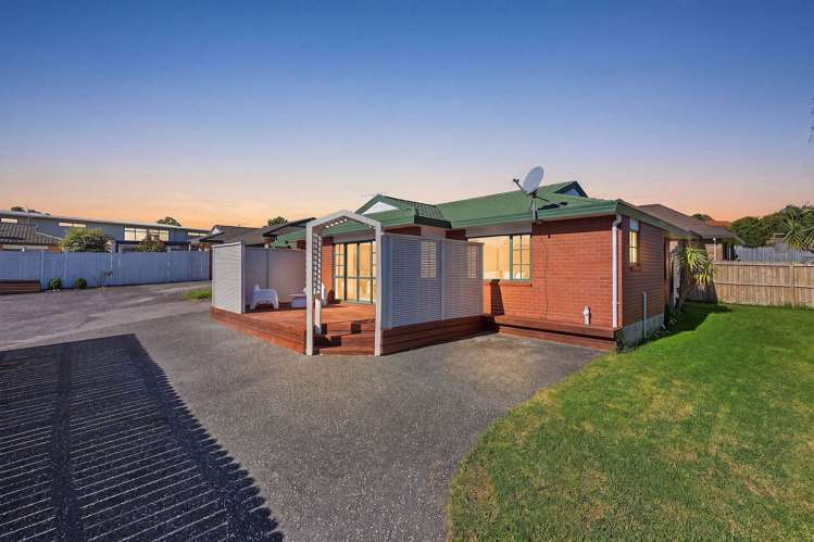 2/11 Roanoke Way Albany_22